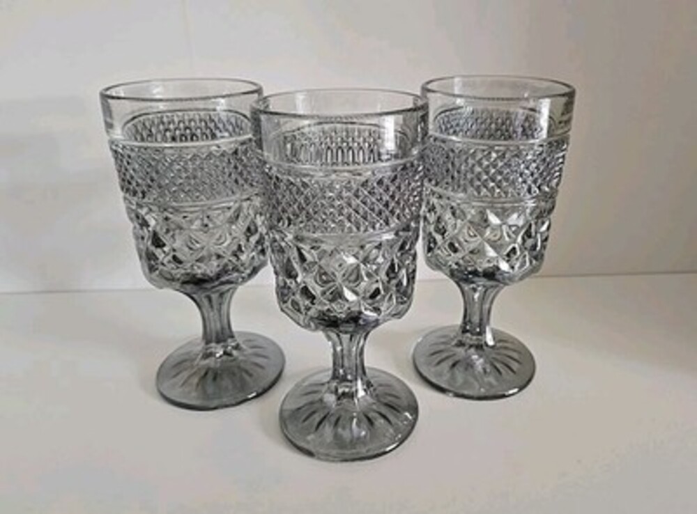 Water Goblets Anchor Hocking Smoke Glass Wexford Iridescent Silver- Set Of 3